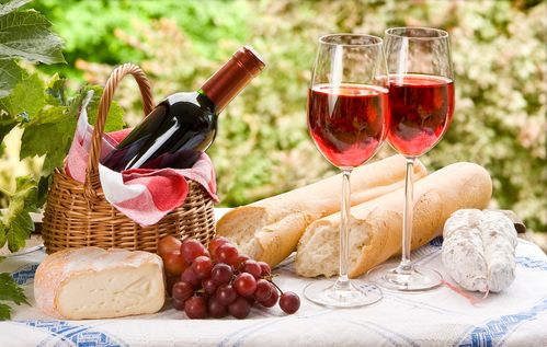 看準信息化市場的變化,酒類經(jīng)銷商可以這樣轉變營銷思路