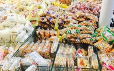 七嘴八舌休閑食品加盟電話